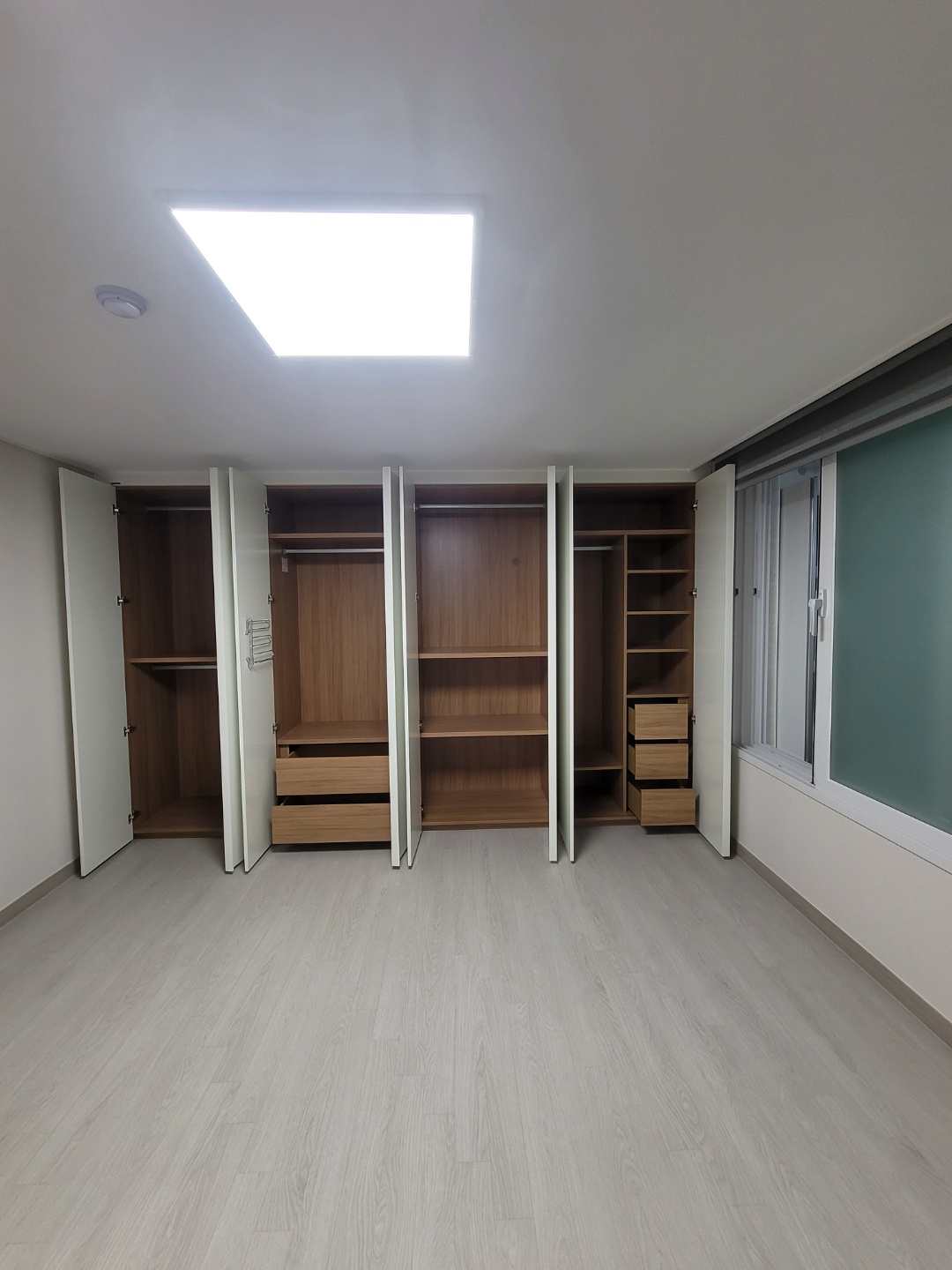 3529598187_Dbm4arN2_0eb9fe079e395ebef446426b760d4d59088074a4.jpg 이미지크게보기