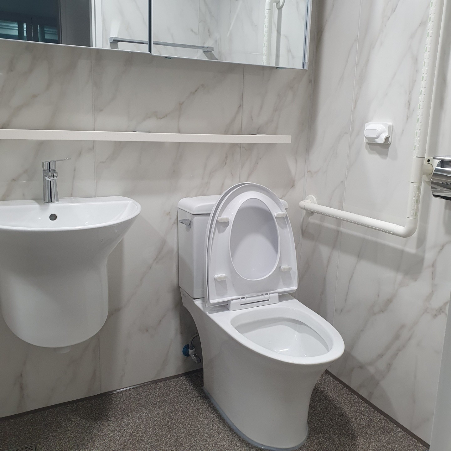 3529598187_ONLDd3AV_be3a0891560c23edb700b00febff9c28e65ab71f.jpg 이미지크게보기